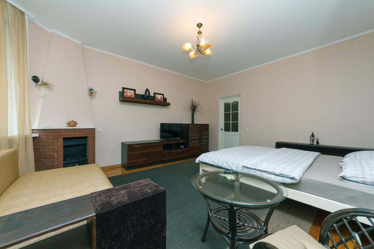 Apartment Poznyaky-Bazhana 基輔 外观 照片