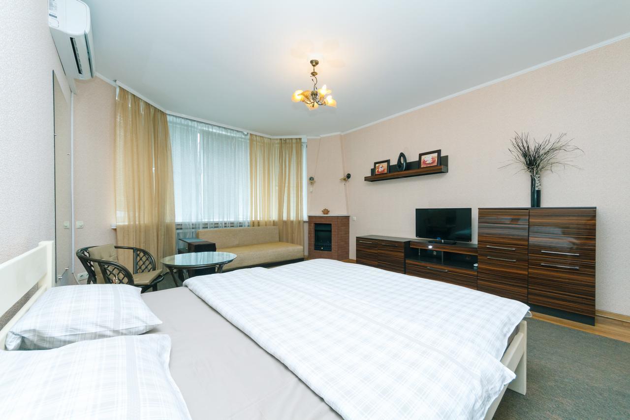 Apartment Poznyaky-Bazhana 基輔 外观 照片