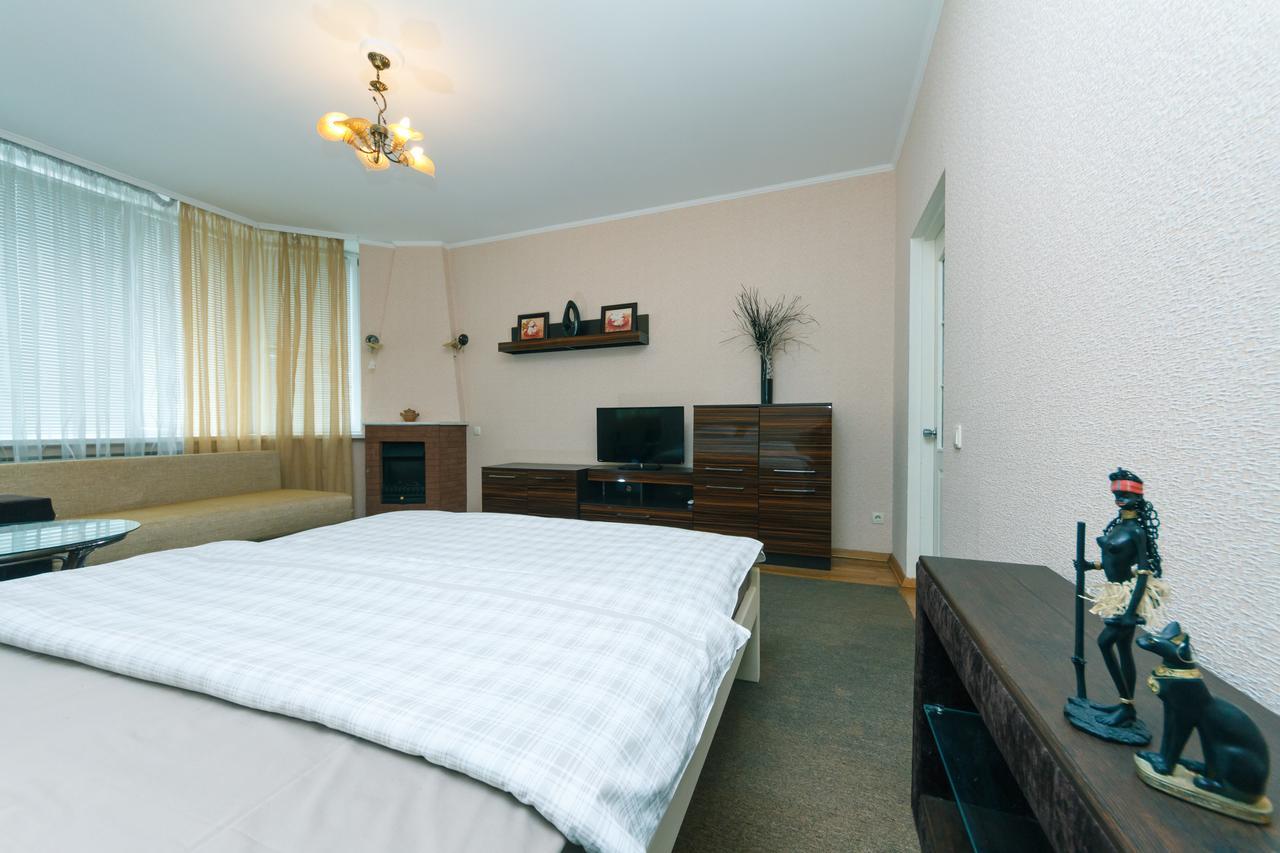 Apartment Poznyaky-Bazhana 基輔 外观 照片